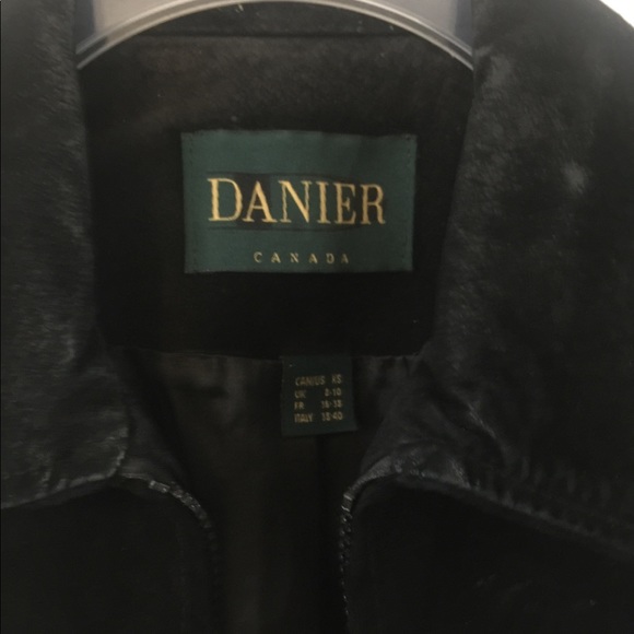 Leather jacket - Picture 2 of 2